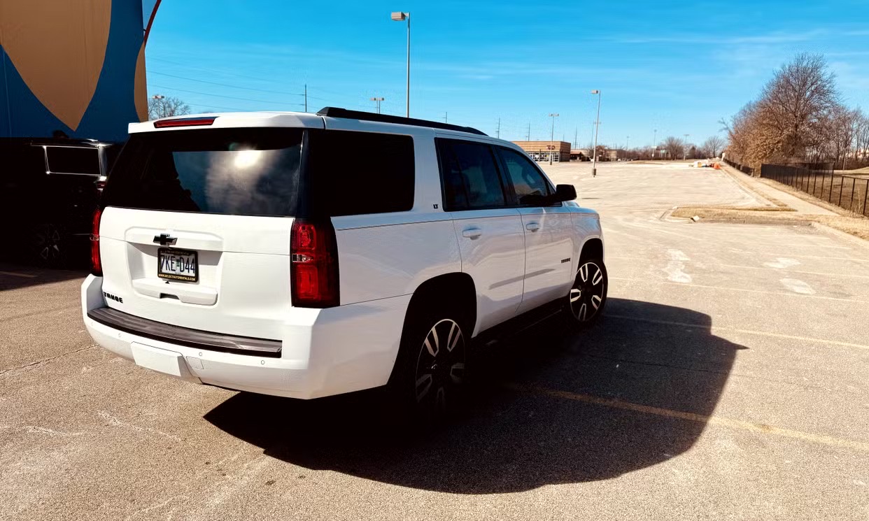 2019 Chevy Tahoe - 7KED44 - Photo 2