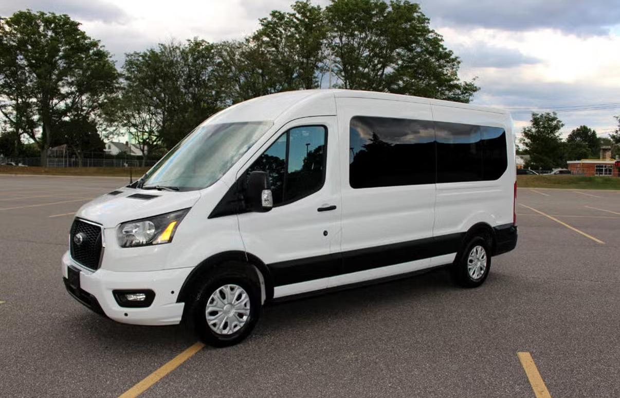 2022 2022 Ford Transit Tall 15 Passenger Van - 462703E