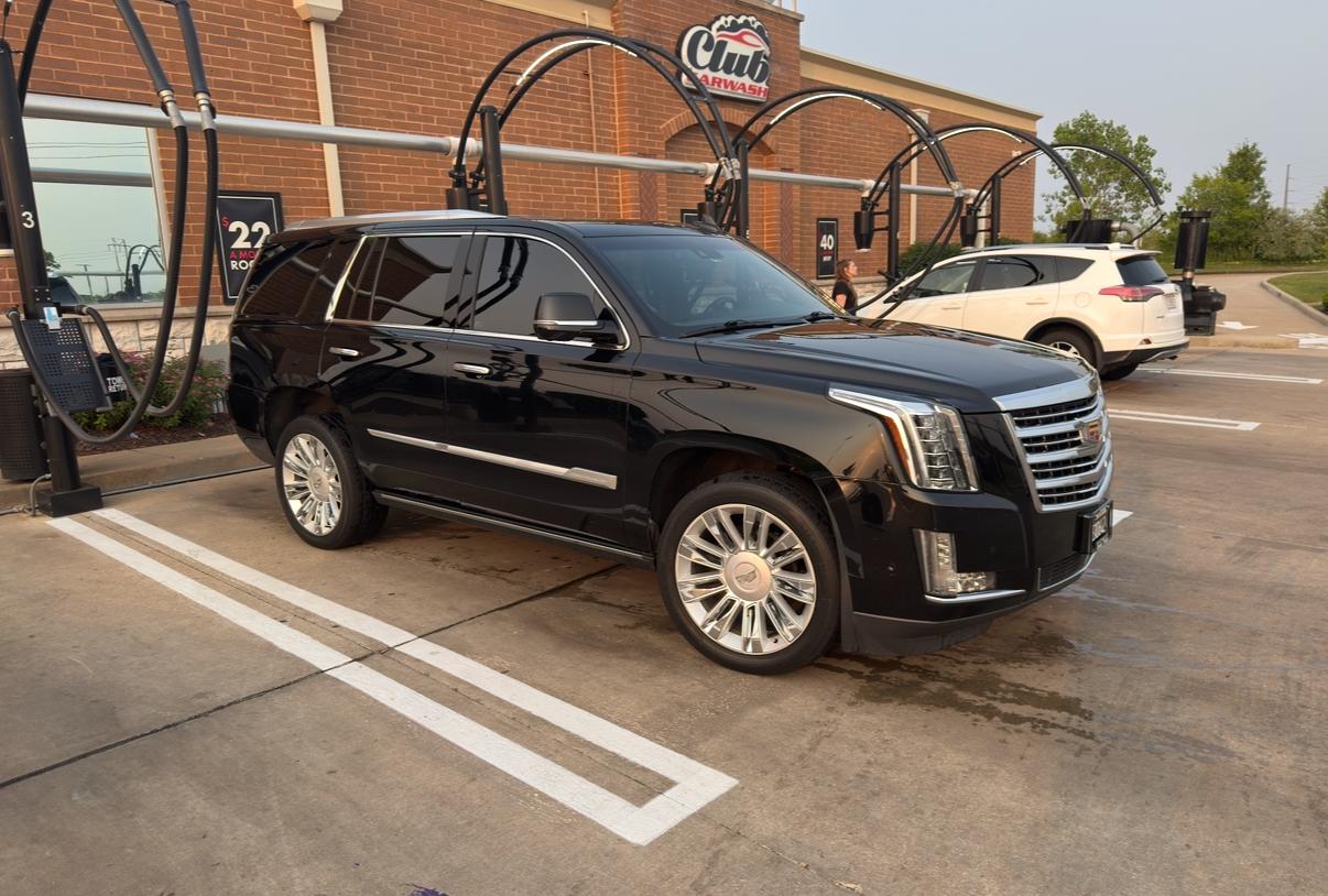 2020 2020 Cadillac Escalade Platinum - EAD642