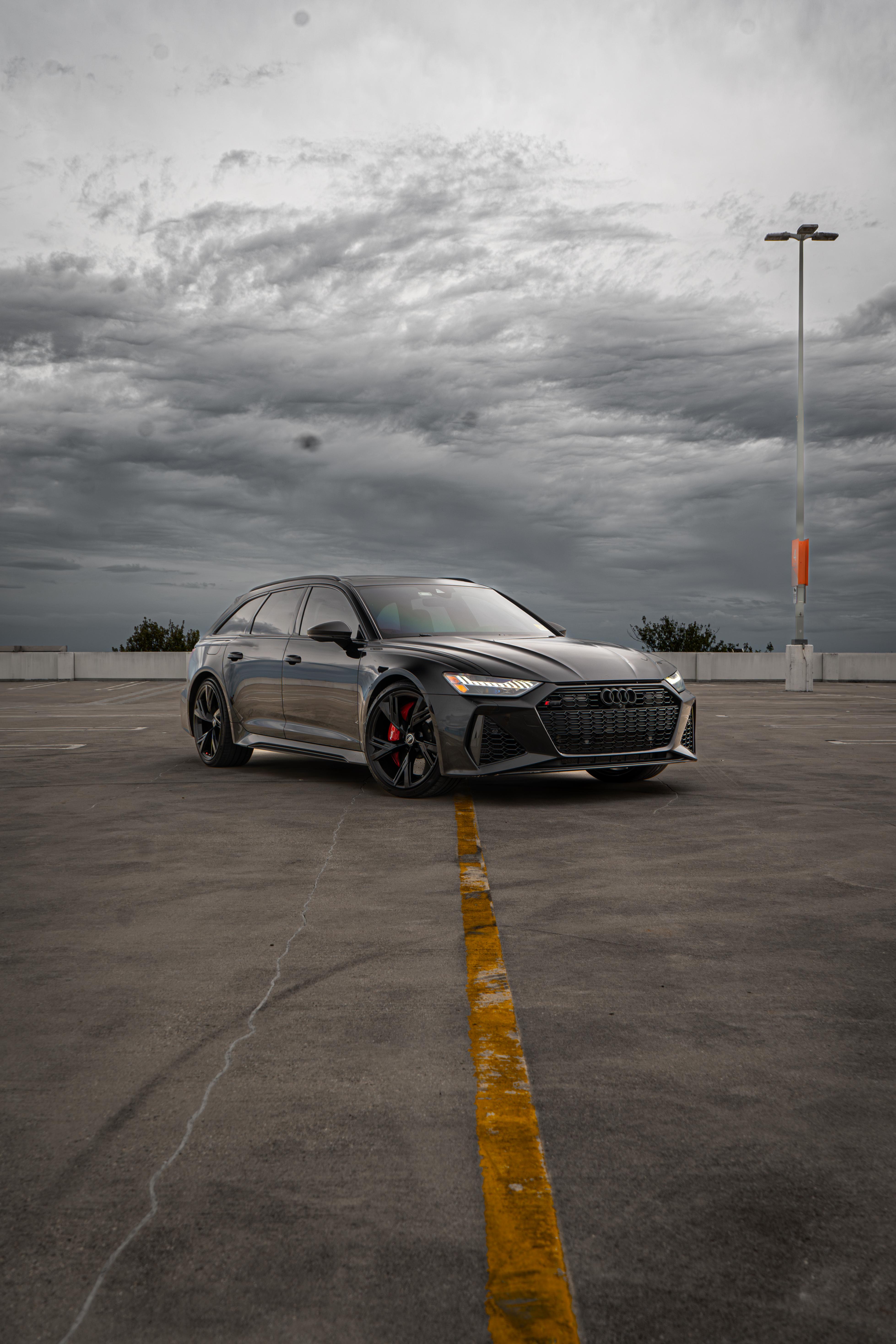 Audi RS6 Avant Black
