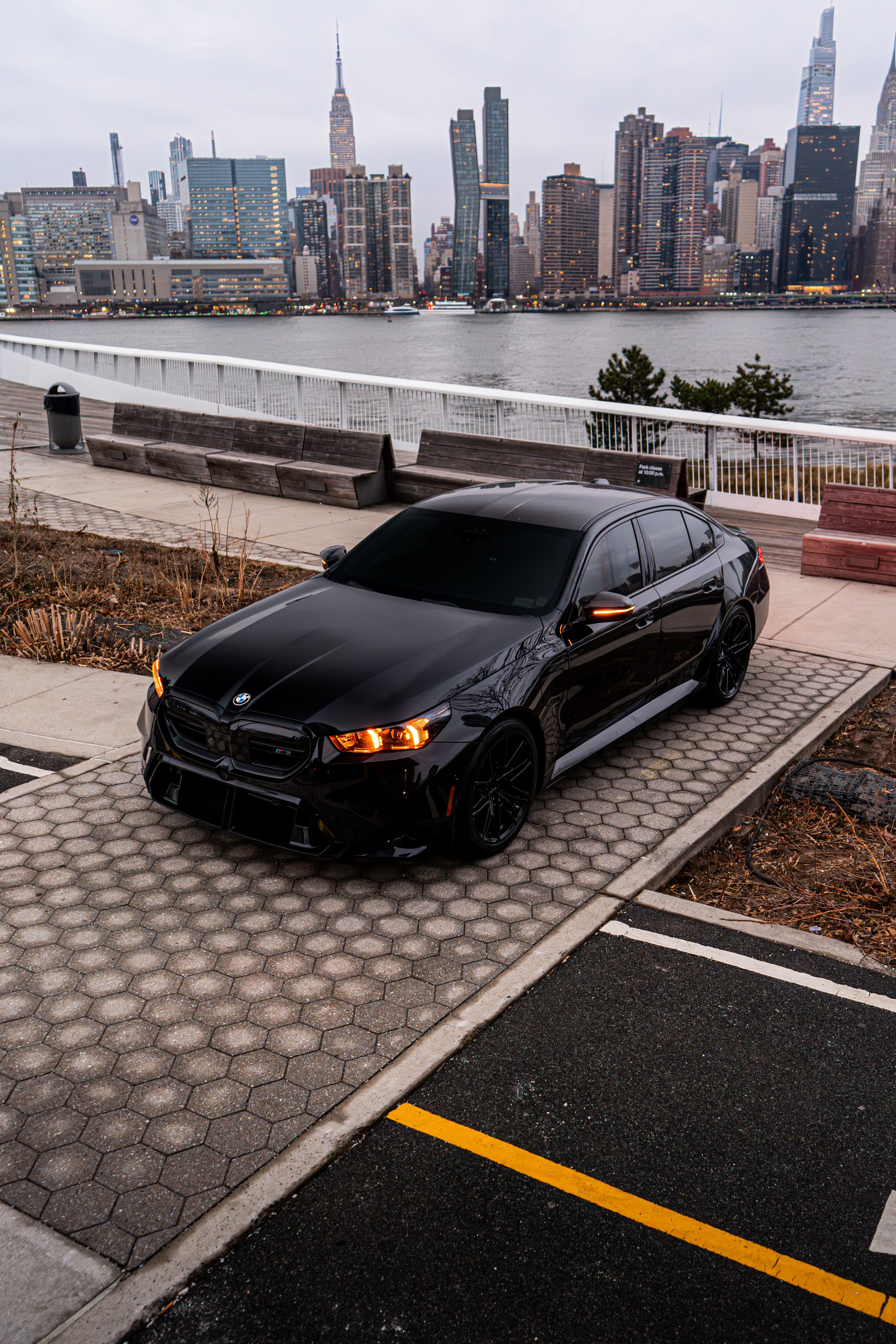 BMW M5 G90 Black