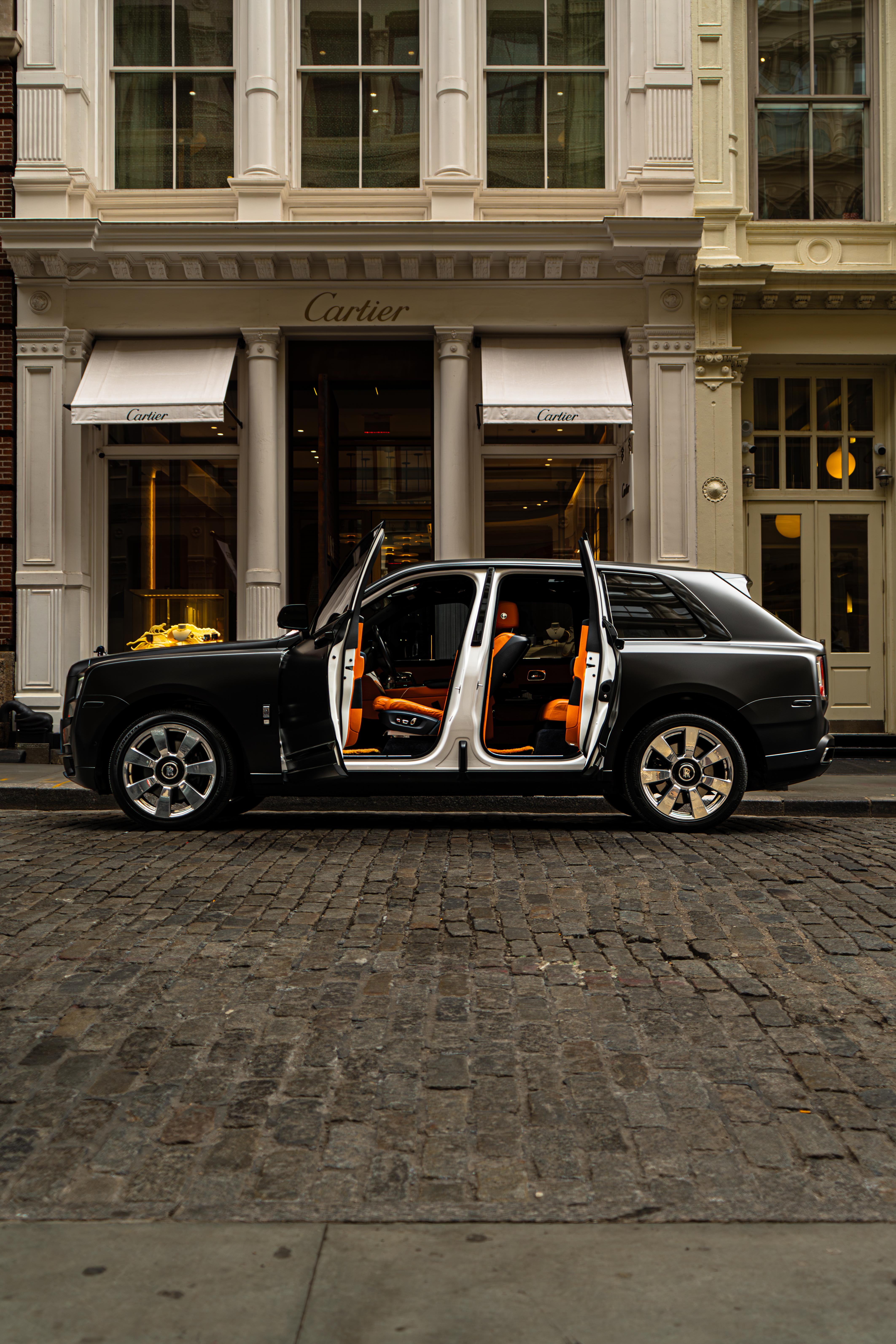 Rolls-Royce Cullinan Matte Black