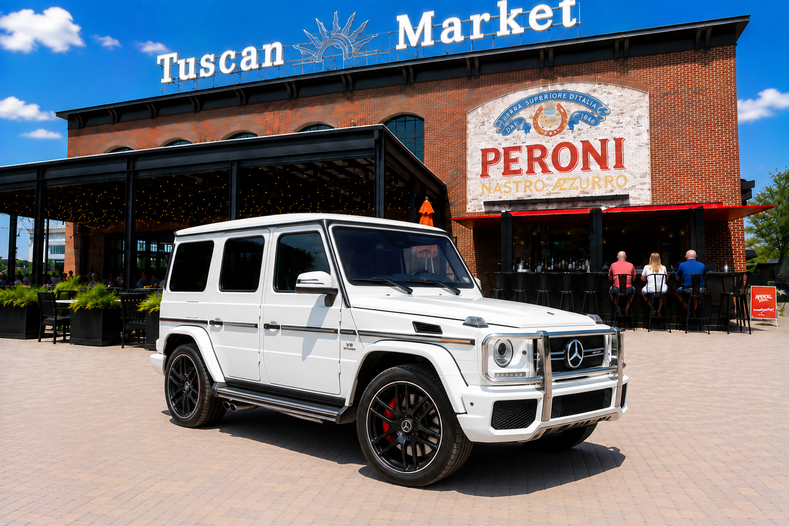 White Mercedes-AMG G 63